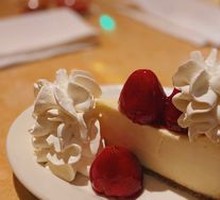 Fresh Strawberry Cheesecake