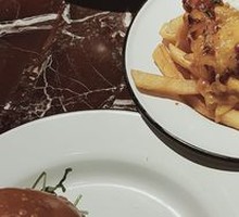 Cheesy Spicy Meat Sauce Fries