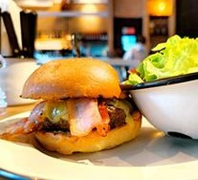 Bacon Cheeseburger