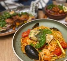 Spicy Seafood Wide Noodles