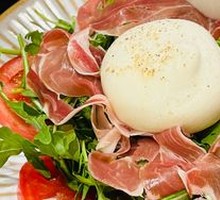 Burrata and Prosciutto Salad