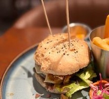 Mushroom-Flavored Beef Burger
