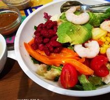 Mexican Avocado Shrimp Salad