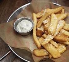 Cheesy Fries with Black Truffle Sauce