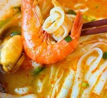 Tom Yum Noodles