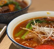 Tomato Beef Noodles with Half Meat and Half Bone