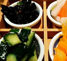 Four-Grid Assorted Vegetables