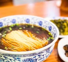 Sauce-Braised Pork Liver and Aozaomian Noodles