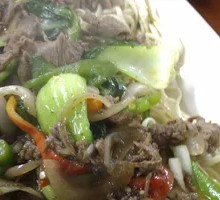葱爆羊肉盖浇面