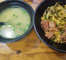 Sour Cabbage Braised Beef Noodles