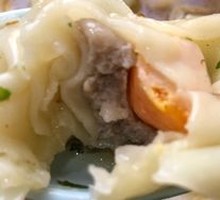 蛋黄鲜肉馄饨