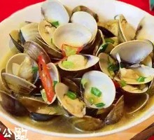 Spicy and Sour Clams