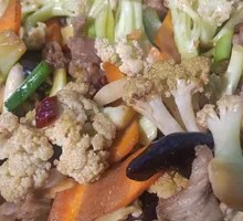 Stir-fried Cabbage with Meat