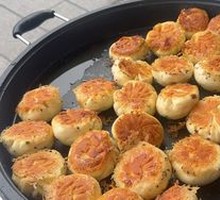 Pan-fried beef buns