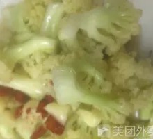 Stir-fried Tofu with Leek Flowers