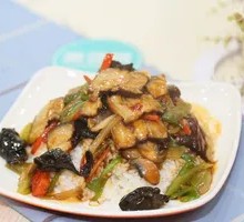 Spicy Pork Stir-fry Rice Bowl
