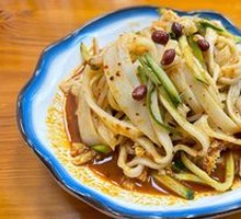 Beef tendon noodles