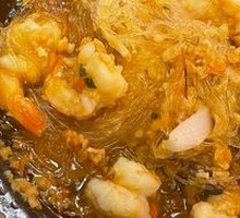 Stir-Fried Garlic Shrimp with Vermicelli in Clay Pot