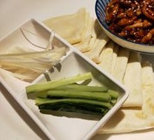 Beijing-style Shredded Pork in Soy Sauce