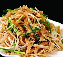 Stir-fried Mung Bean Sprouts with Mushrooms