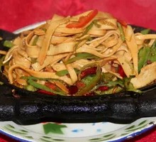 Green Pepper Tofu Skin Stir-fry
