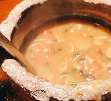Half Meat Half Tendon in Clay Pot