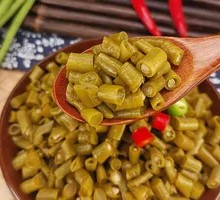 Sour Pickled Beans