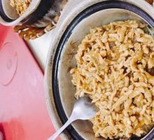 鱼香肉丝煲仔饭