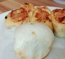 Yuehe Pan-Fried Dumplings