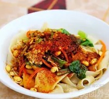 Classic Oil-Poured Hand-Torn Noodles
