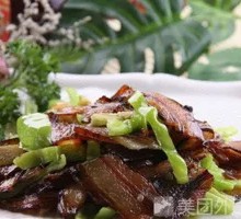 Green Pepper and Preserved Pork Rice Bowl