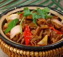 Onion and Intestine Stir-fry