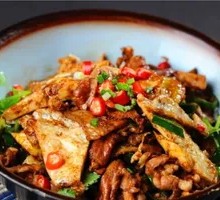 Green Pepper and Tofu Shreds Braised Rice