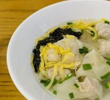 Fresh Shrimp and Chicken Dumplings in Clear Soup