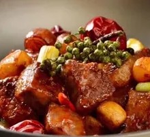 Stone Pot Spicy Pepper Beef Steak