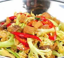 Spicy Stir-Fried Organic Cauliflower