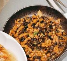 Fish-Flavored Pork with Old Fried Dough Strips