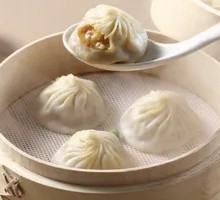 Steamed Pork and Crab Roe Dumplings