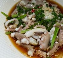 Scallion Oil Live Octopus