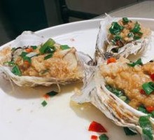 Steamed Oyster with Garlic and Vermicelli