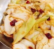Spicy Pot-Braised Cabbage