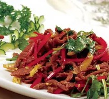 Wild Pepper Beef Clay Pot Rice