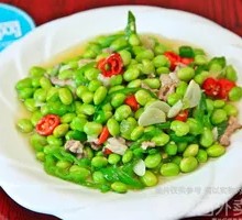 Braised Pork and Edamame in Clay Pot Rice
