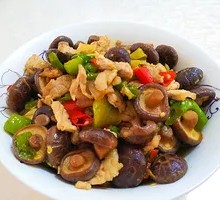 Stir-Fried Pork with Mushrooms