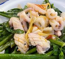 Bok Choy Stir-fried with Squid