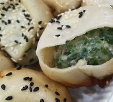 Ji Cai Pan-Fried Dumplings