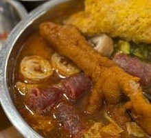 Family Feast Snail Noodle