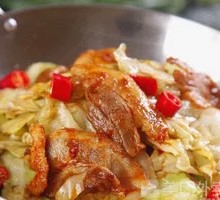 Spicy Stir-Fried Cabbage