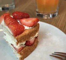 Cheese Strawberry Cake