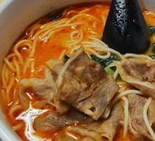 Herb Tomato Beef Noodles